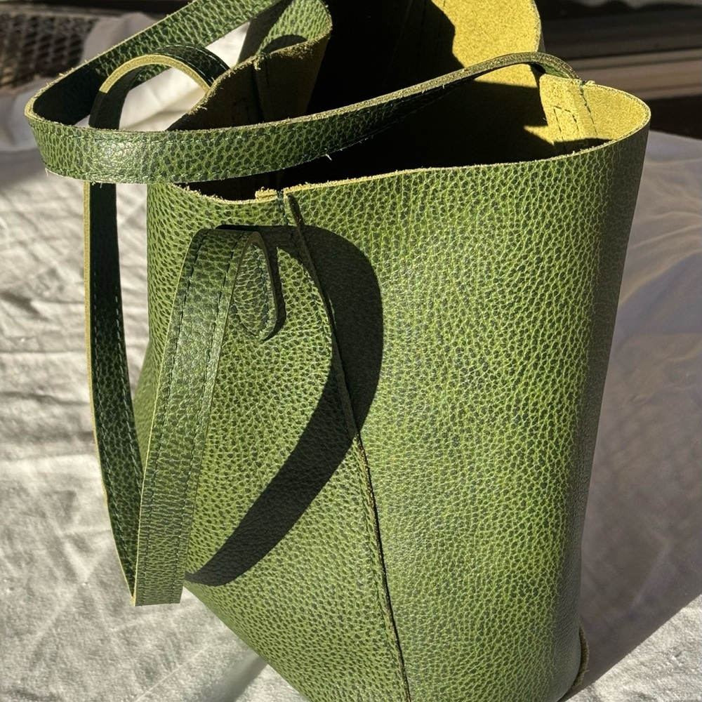 Portland Leather Goods Avocado Large Juliette shoulder bag - Picture 2 of 4